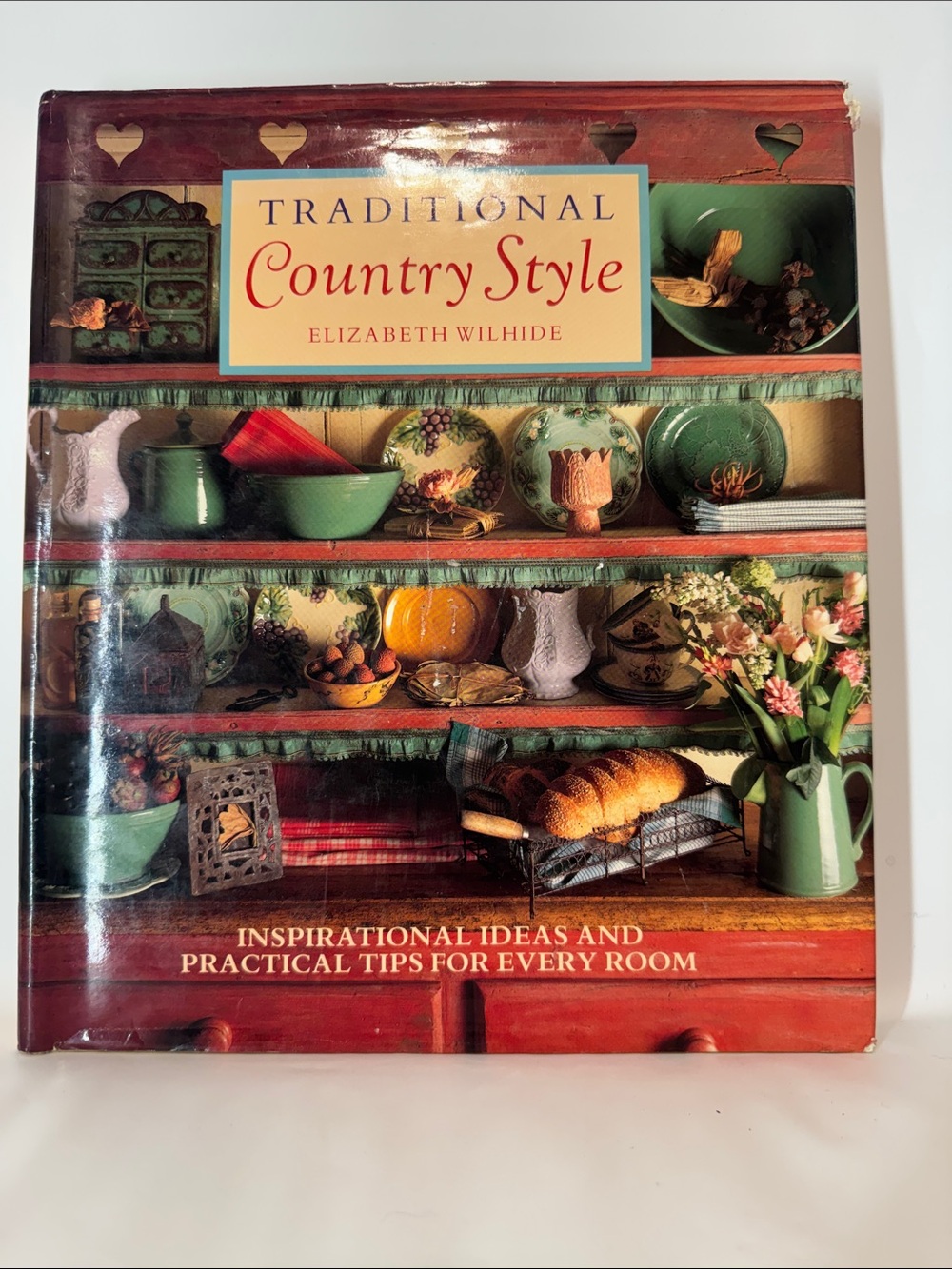 Traditional Country Style: Inspirational Ideas and Practical Tips for Every Room